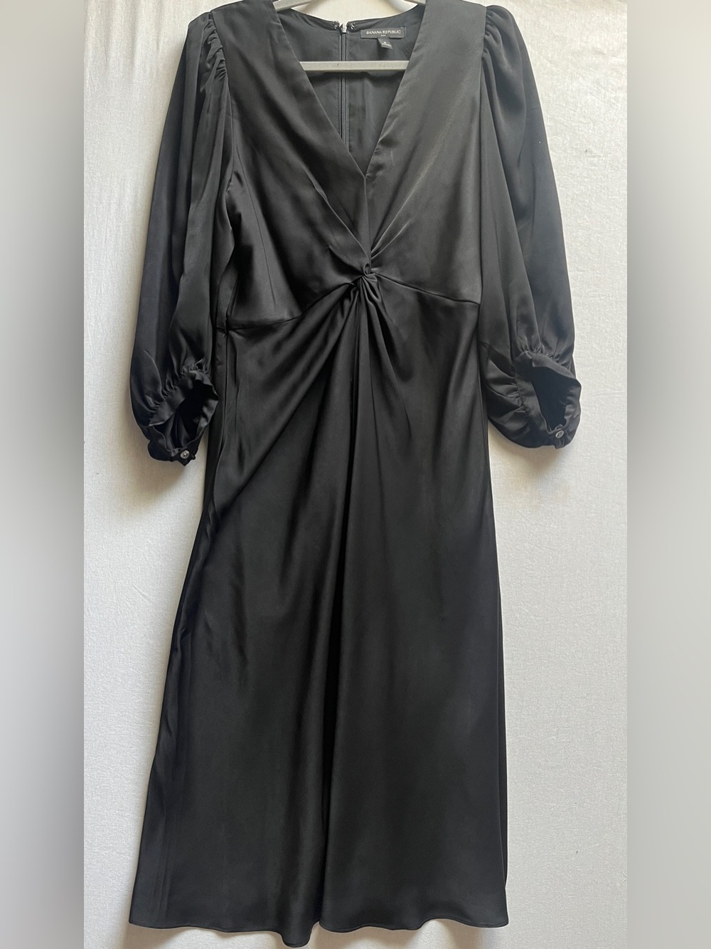 Banana Republic Black Satin Twist Front Long Sleeve Midi Dress Size 8